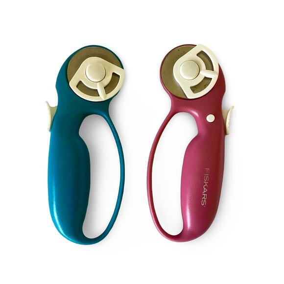 Fiskars 45 mm Loop Handle Rotary Cutters - Picture 2 of 4